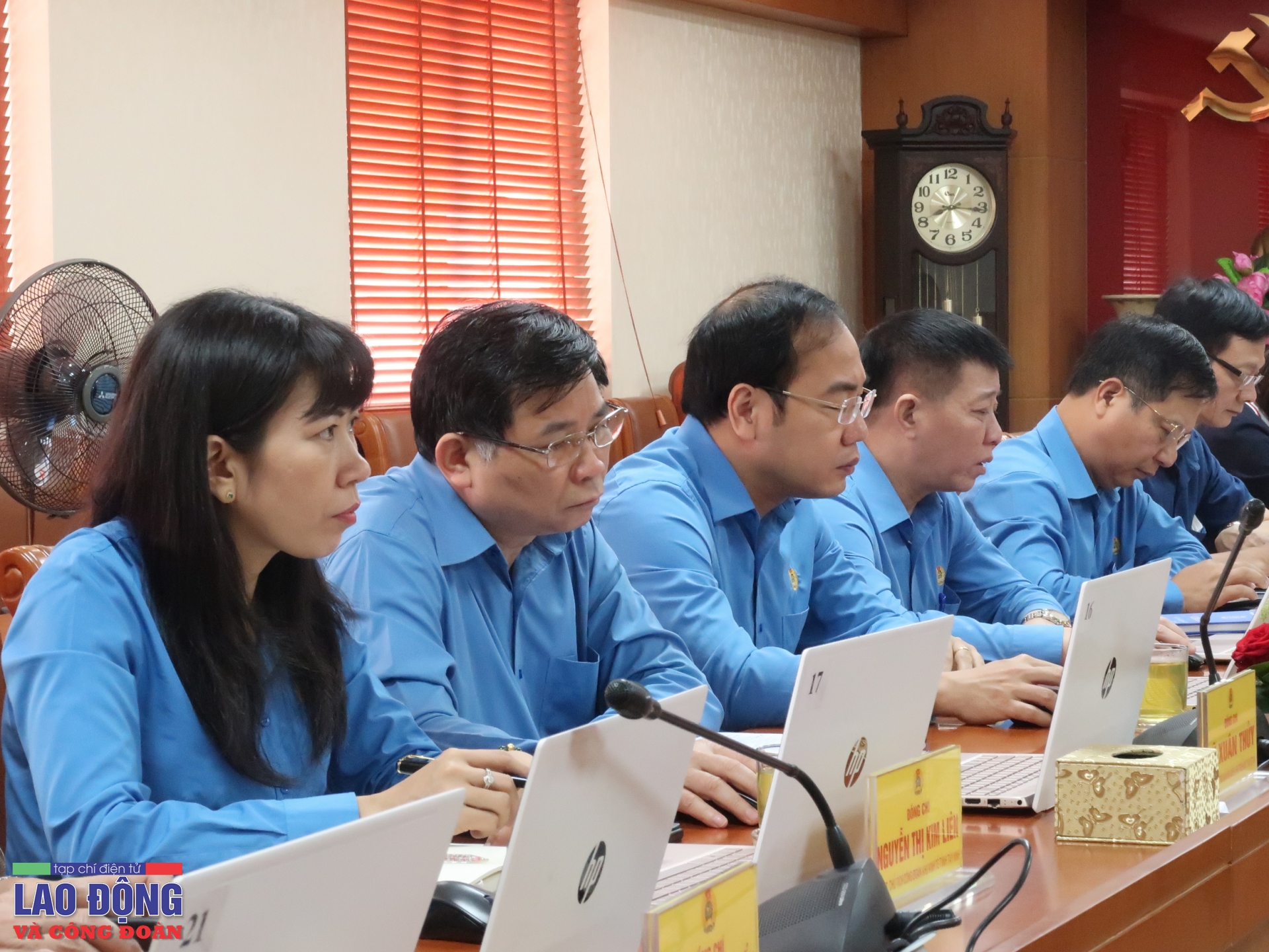 Hội nghị Đoàn Chủ tịch Tổng LĐLĐ Việt Nam lần thứ 27, khoá XII Hội nghị Đoàn Chủ tịch Tổng LĐLĐ Việt Nam lần thứ 27, khoá XII