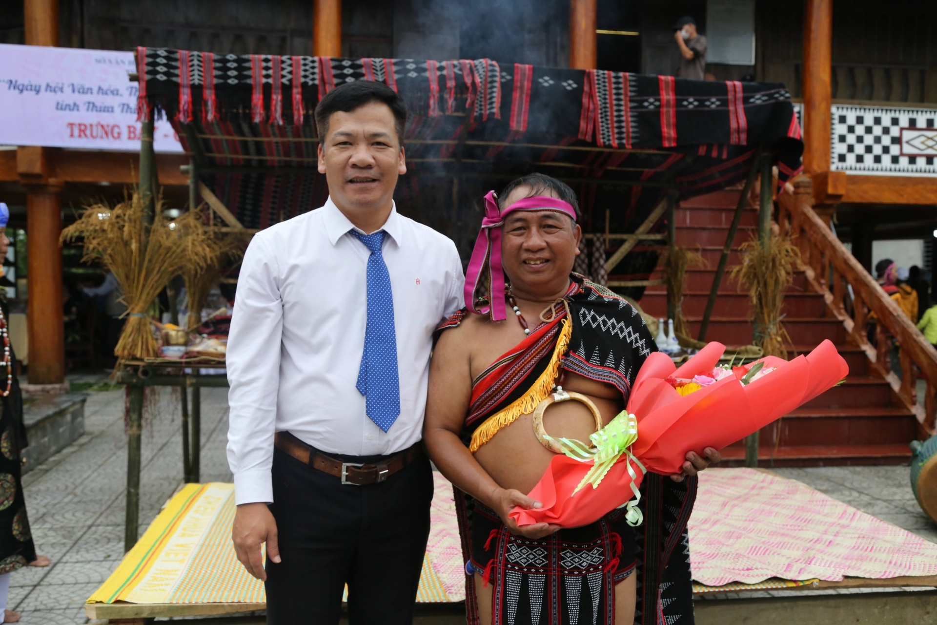 Độc đáo Lễ hội “Mừng lúa mới” của người đồng bào Cơ Tu Độc đáo Lễ hội “Mừng lúa mới” của người đồng bào Cơ Tu