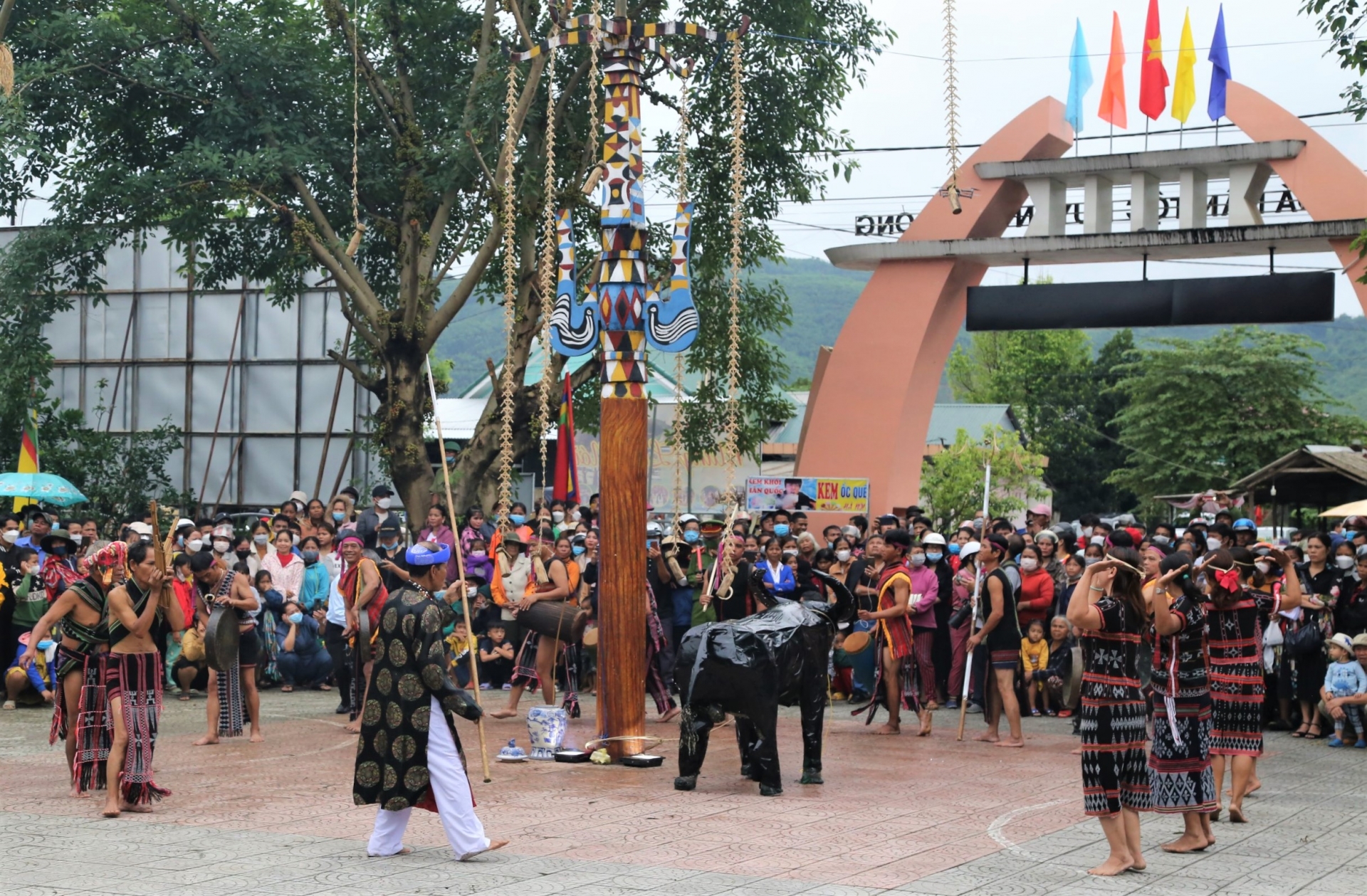 Độc đáo Lễ hội “Mừng lúa mới” của người đồng bào Cơ Tu Độc đáo Lễ hội “Mừng lúa mới” của người đồng bào Cơ Tu