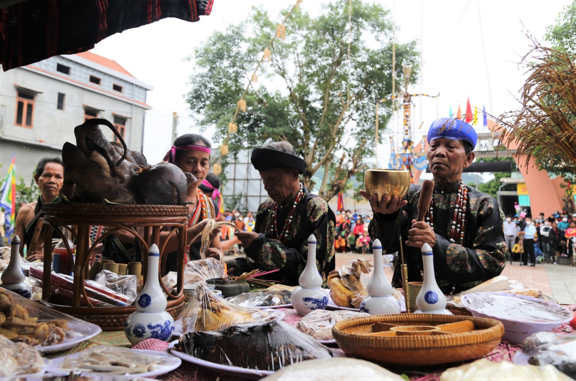 Độc đáo Lễ hội “Mừng lúa mới” của người đồng bào Cơ Tu Độc đáo Lễ hội “Mừng lúa mới” của người đồng bào Cơ Tu
