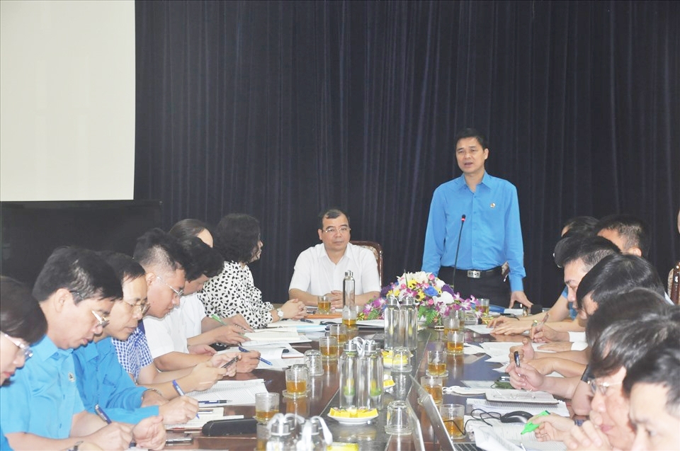 Tiếp thu nghiêm túc góp ý của Đoàn giám sát về thực hiện pháp luật lao động