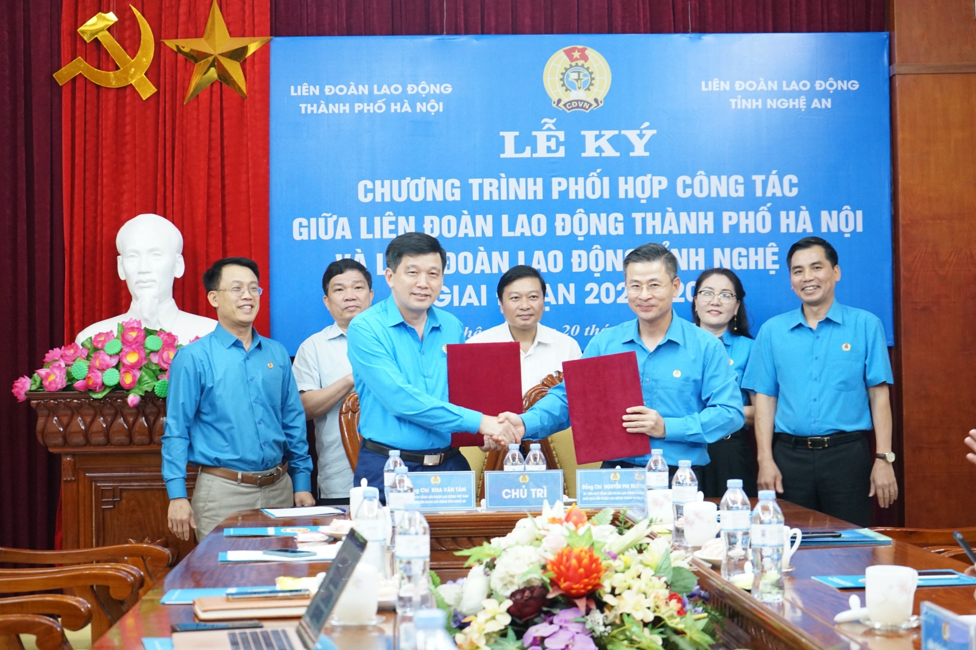 LĐLĐ Nghệ An và LĐLĐ TP Hà Nội ký kết chương trình phối hợp công tác LĐLĐ Nghệ An và LĐLĐ TP Hà Nội ký kết chương trình phối hợp công tác