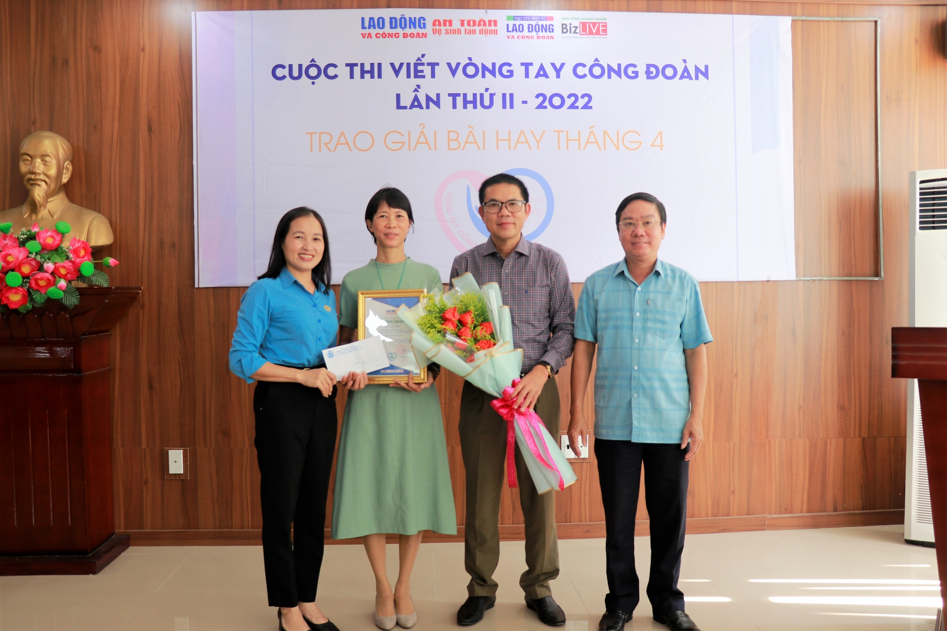 Cuộc thi viết 