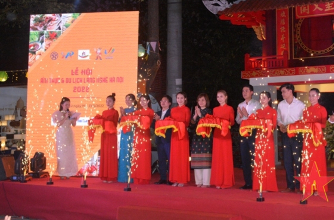 Khai mạc Lễ hội Ẩm thực và Du lịch làng nghề Hà Nội năm 2022 Khai mạc Lễ hội Ẩm thực và Du lịch làng nghề Hà Nội năm 2022