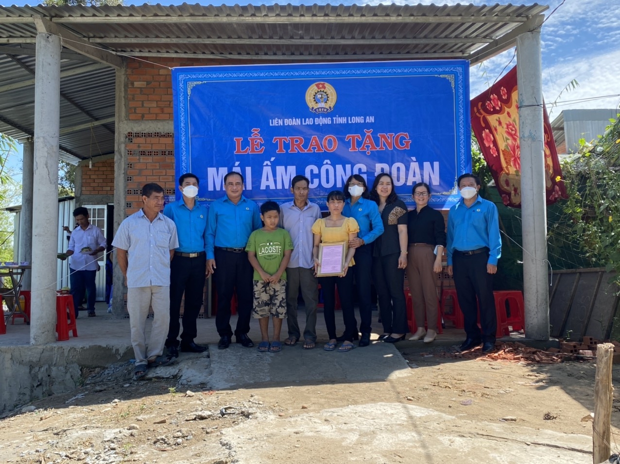 Công đoàn Long An tặng “Mái ấm Công đoàn” cho đoàn viên khó khăn về nhà ở Công đoàn Long An tặng “Mái ấm Công đoàn” cho đoàn viên khó khăn về nhà ở