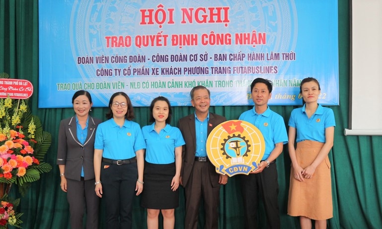 Lâm Đồng ra mắt công đoàn cơ sở mới 1.206 đoàn viên. Lâm Đồng ra mắt công đoàn cơ sở mới 1.206 đoàn viên.