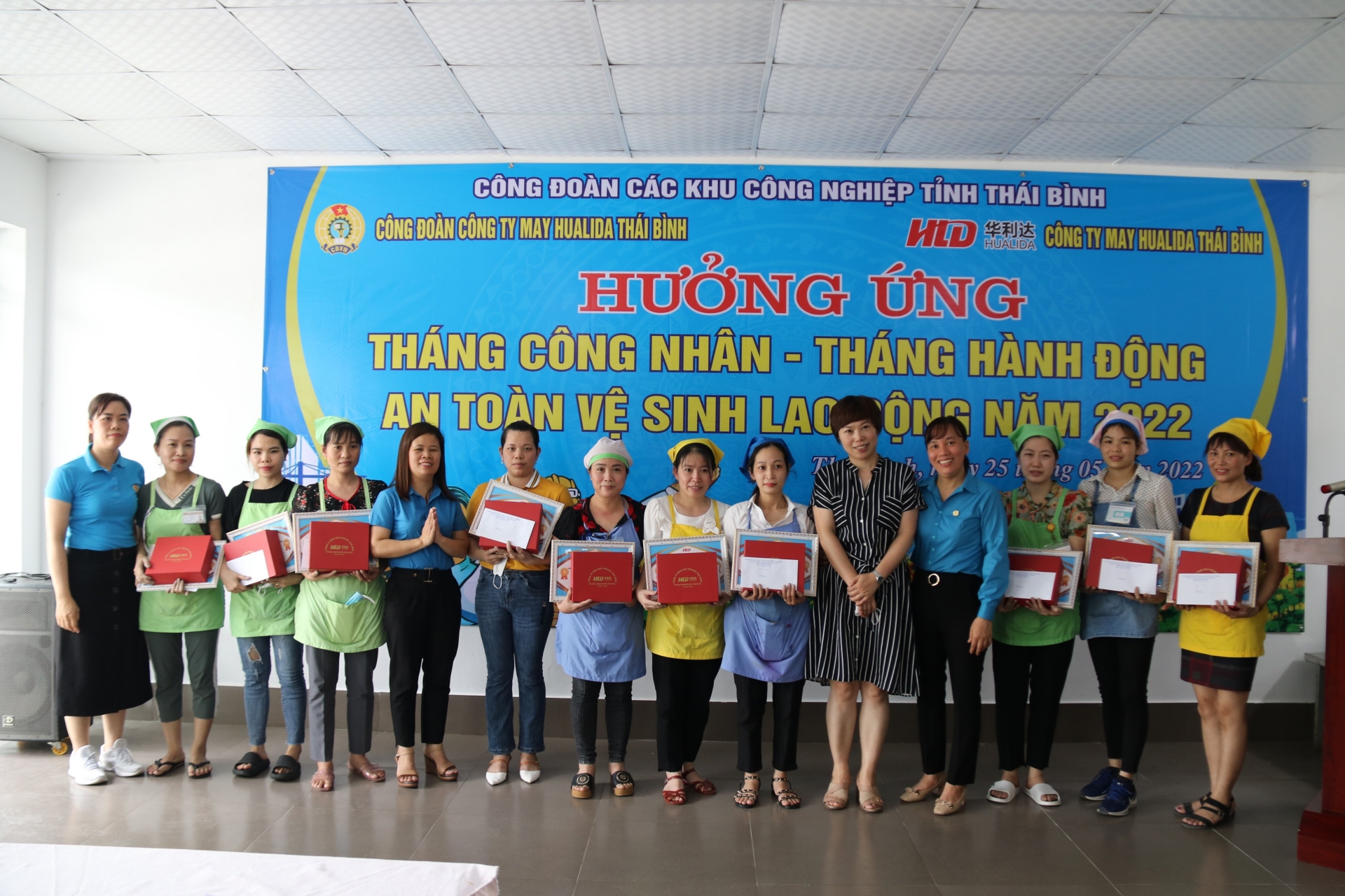 Thái Bình: Hàng trăm công nhân lao động được tôn vinh, khen thưởng Thái Bình: Hàng trăm công nhân lao động được tôn vinh, khen thưởng