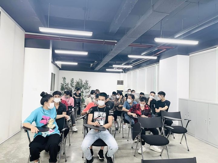 Tác hại của việc tăng ca đến sự phát triển của con công nhân Tác hại của việc tăng ca đến sự phát triển của con công nhân