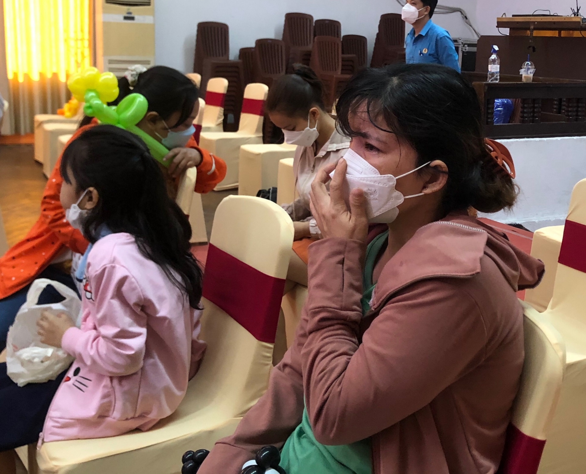 Tác hại của việc tăng ca đến sự phát triển của con công nhân Tác hại của việc tăng ca đến sự phát triển của con công nhân