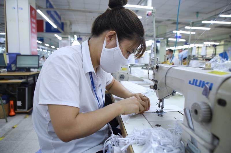 Công đoàn cơ sở làm gì để đảm bảo an toàn, sức khỏe NLĐ khi tăng thời giờ làm thêm