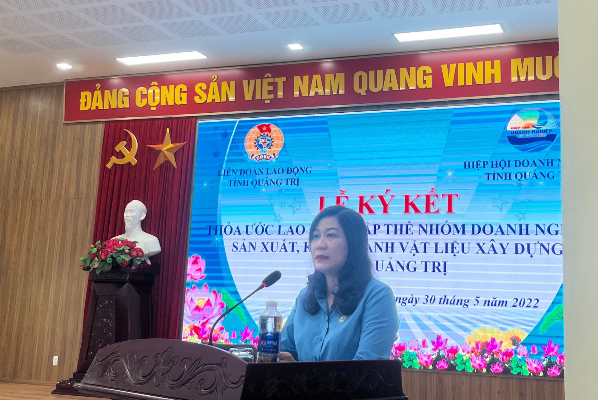 LĐLĐ Quảng Trị: Ký kết TƯLĐTT với nhóm doanh nghiệp sản xuất, kinh doanh vật liệu xây dựng LĐLĐ Quảng Trị: Ký kết TƯLĐTT với nhóm doanh nghiệp sản xuất, kinh doanh vật liệu xây dựng