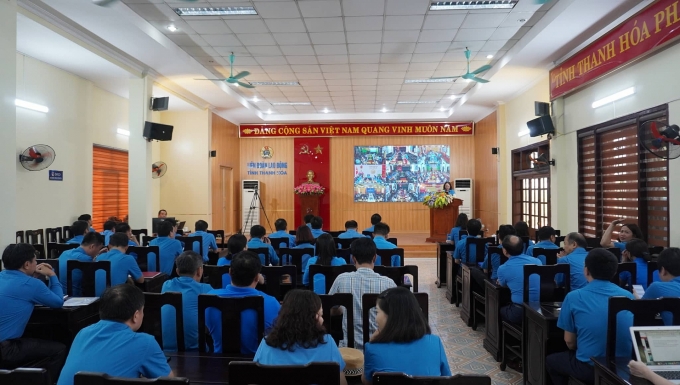 Phó Chủ tịch LĐLĐ Việt Nam Ngọ Duy Hiểu chia sẻ nhiều điều bổ ích về hoạt động Công đoàn