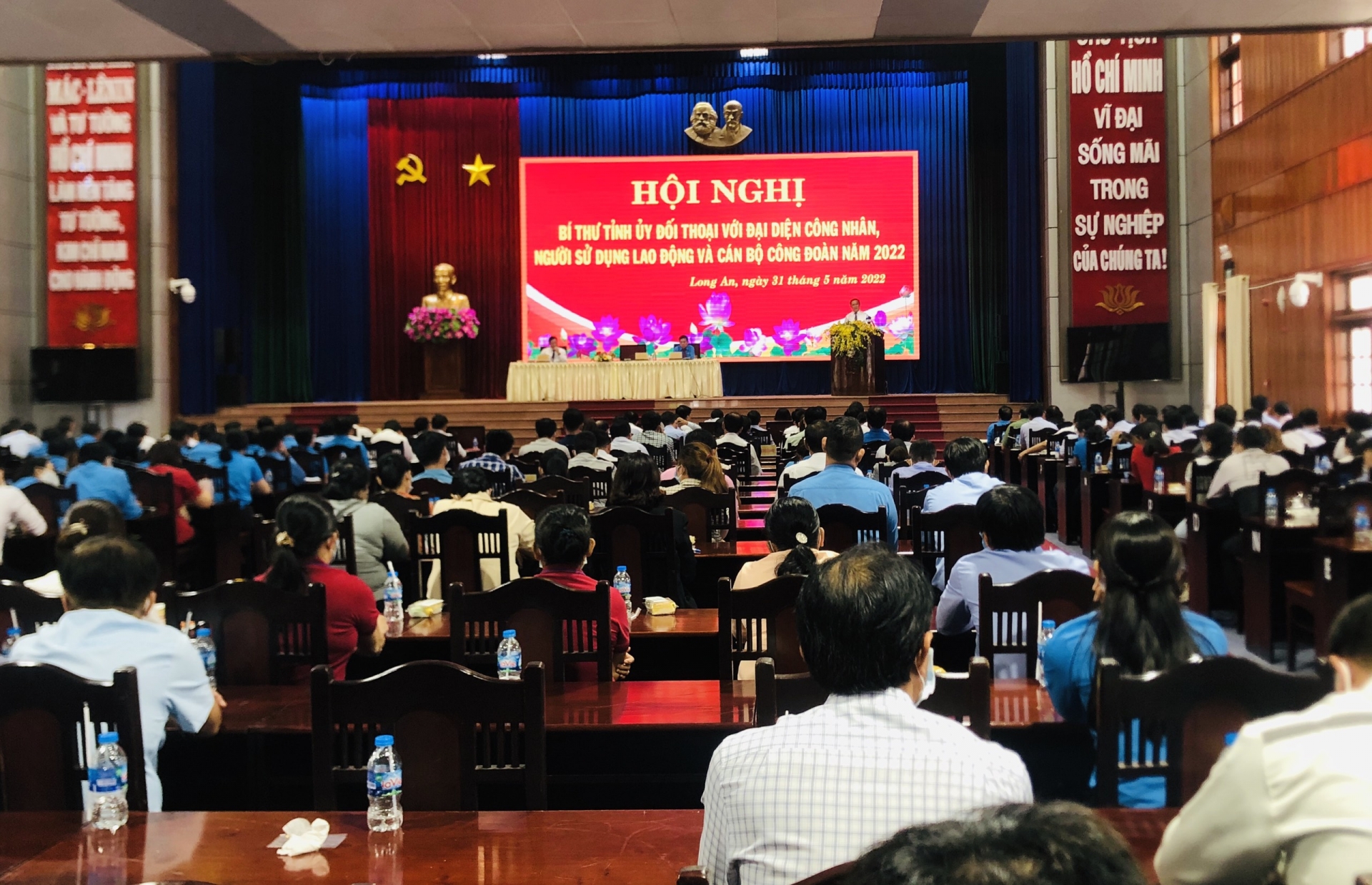 Long An: Người lao động quan tâm đến chính sách, bảo hiểm và an ninh khi làm việc Long An: Người lao động quan tâm đến chính sách, bảo hiểm và an ninh khi làm việc