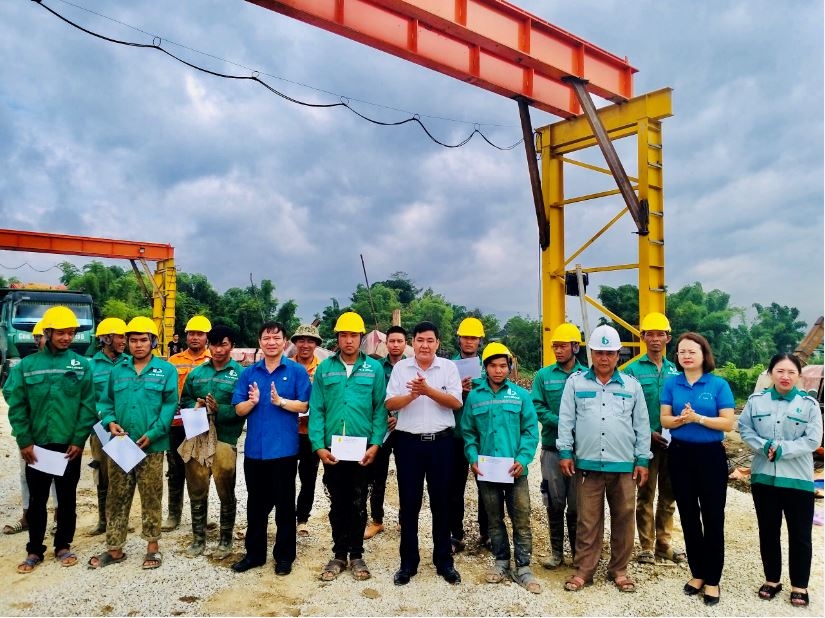 Điện Biên: Nhiều hoạt động chăm lo đoàn viên, người lao động nhân Tháng Công nhân 2022 Điện Biên: Nhiều hoạt động chăm lo đoàn viên, người lao động nhân Tháng Công nhân 2022