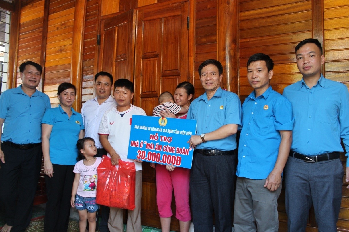 Điện Biên: Nhiều hoạt động chăm lo đoàn viên, người lao động nhân Tháng Công nhân 2022 Điện Biên: Nhiều hoạt động chăm lo đoàn viên, người lao động nhân Tháng Công nhân 2022