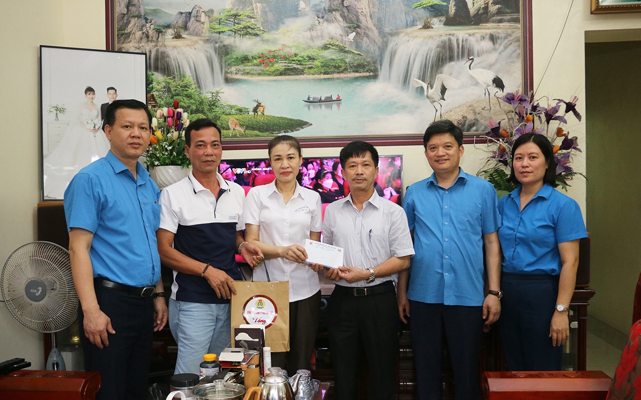 Công ty Than Mạo Khê với nhiều hoạt động thiết thực, hiệu quả trong Tháng Công nhân Công ty Than Mạo Khê với nhiều hoạt động thiết thực, hiệu quả trong Tháng Công nhân