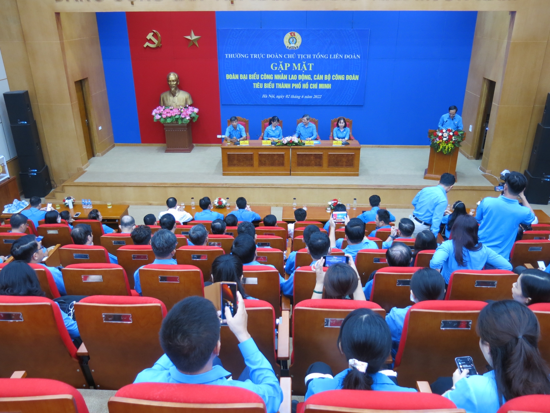 Cán bộ Công đoàn tiêu biểu là hình ảnh sinh động nhất về đổi mới của tổ chức Công đoàn Cán bộ Công đoàn tiêu biểu là hình ảnh sinh động nhất về đổi mới của tổ chức Công đoàn