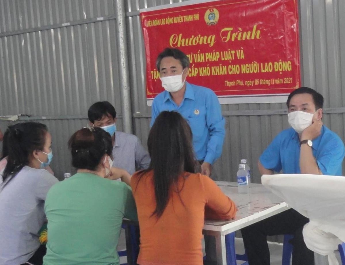 Quyền lợi bảo hiểm cho người lao động: Một số kiến nghị từ thực trạng báo động