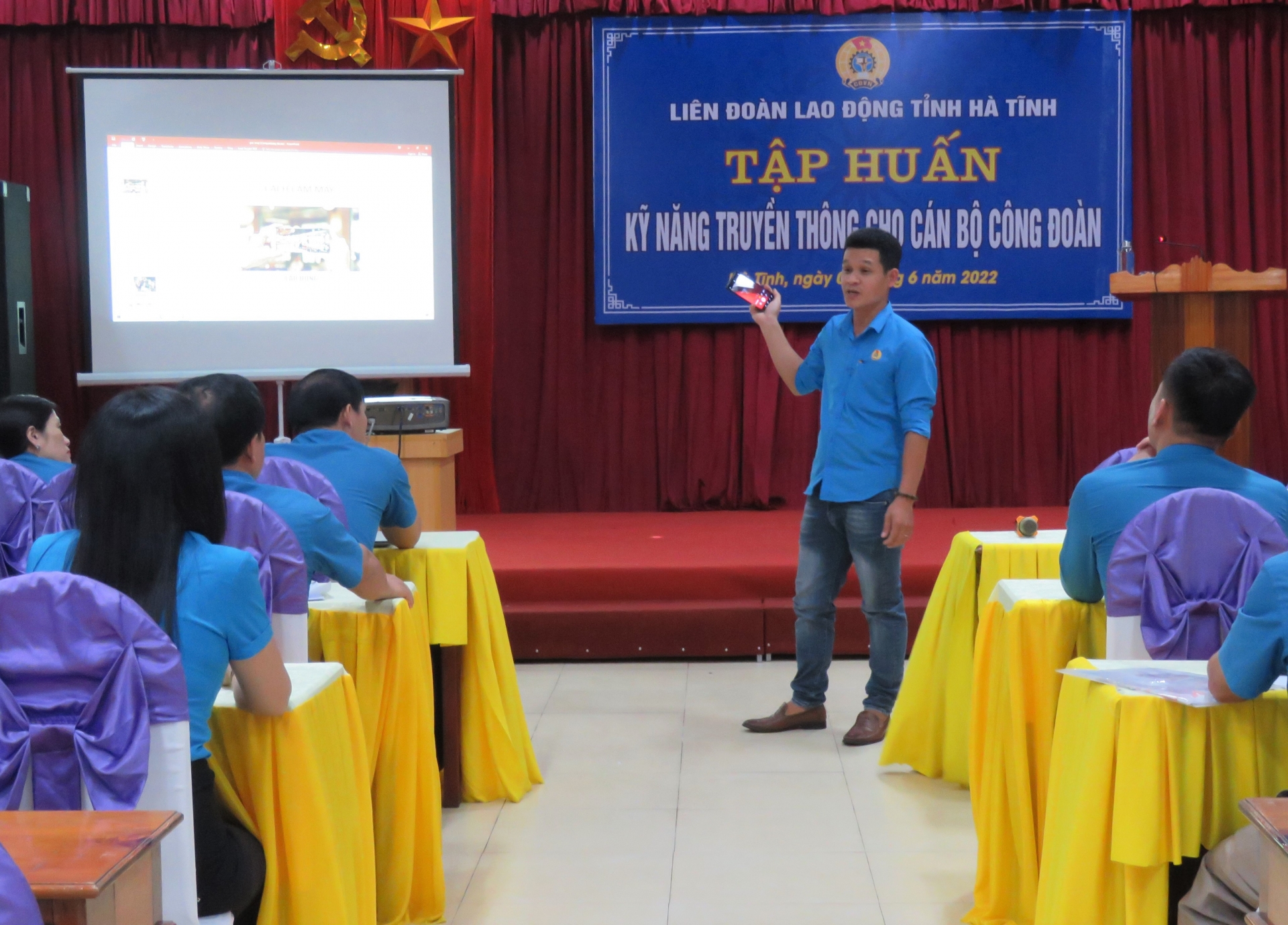 Công đoàn Hà Tĩnh đổi mới mạnh mẽ công tác truyền thông Công đoàn Hà Tĩnh đổi mới mạnh mẽ công tác truyền thông