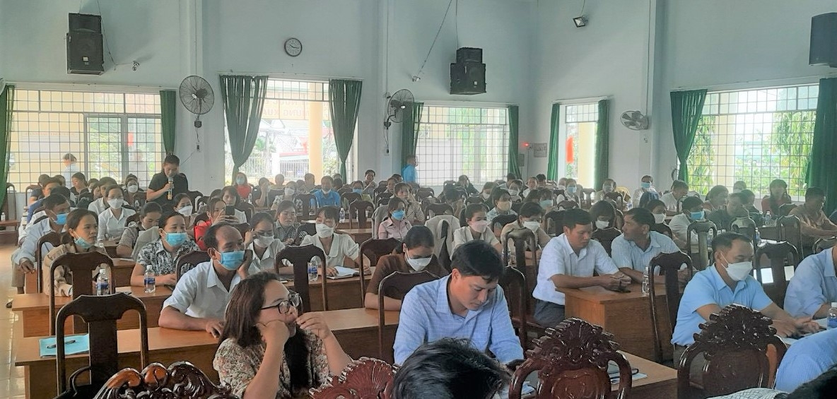 Huyện Lắk: Lãnh đạo gặp gỡ, đối thoại với cán bộ công đoàn và người lao động