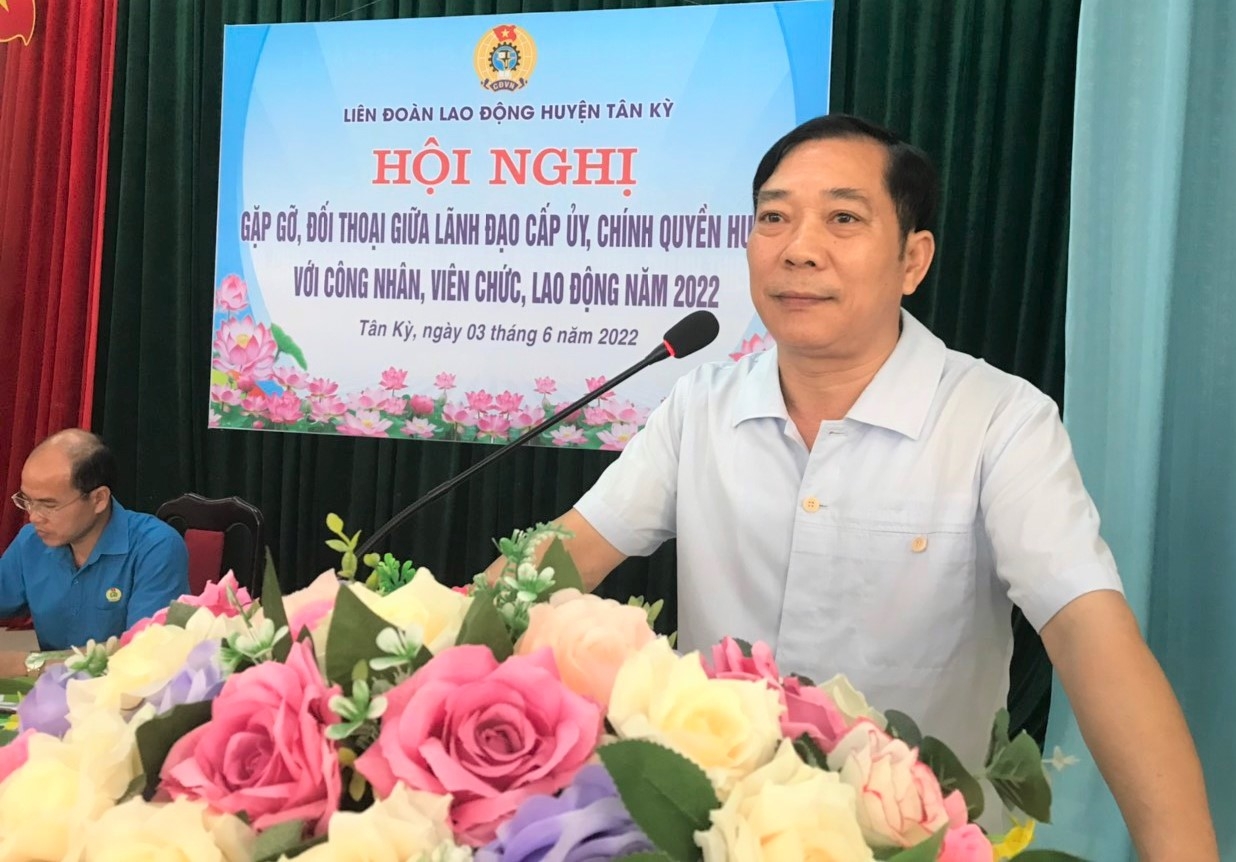 Cấp ủy, chính quyền huyện Tân Kỳ gặp gỡ, đối thoại với CNVCLĐ năm 2022 Cấp ủy, chính quyền huyện Tân Kỳ gặp gỡ, đối thoại với CNVCLĐ năm 2022