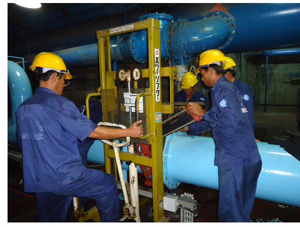 Người công nhân tiêu biểu và ký ức về những bám trụ tại Nhà máy nước Người công nhân tiêu biểu và ký ức về những bám trụ tại Nhà máy nước