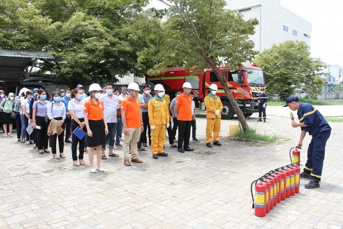 Tập huấn công tác an toàn, vệ sinh lao động và phòng cháy, chữa cháy tại Đà Nẵng Tập huấn công tác an toàn, vệ sinh lao động và phòng cháy, chữa cháy tại Đà Nẵng