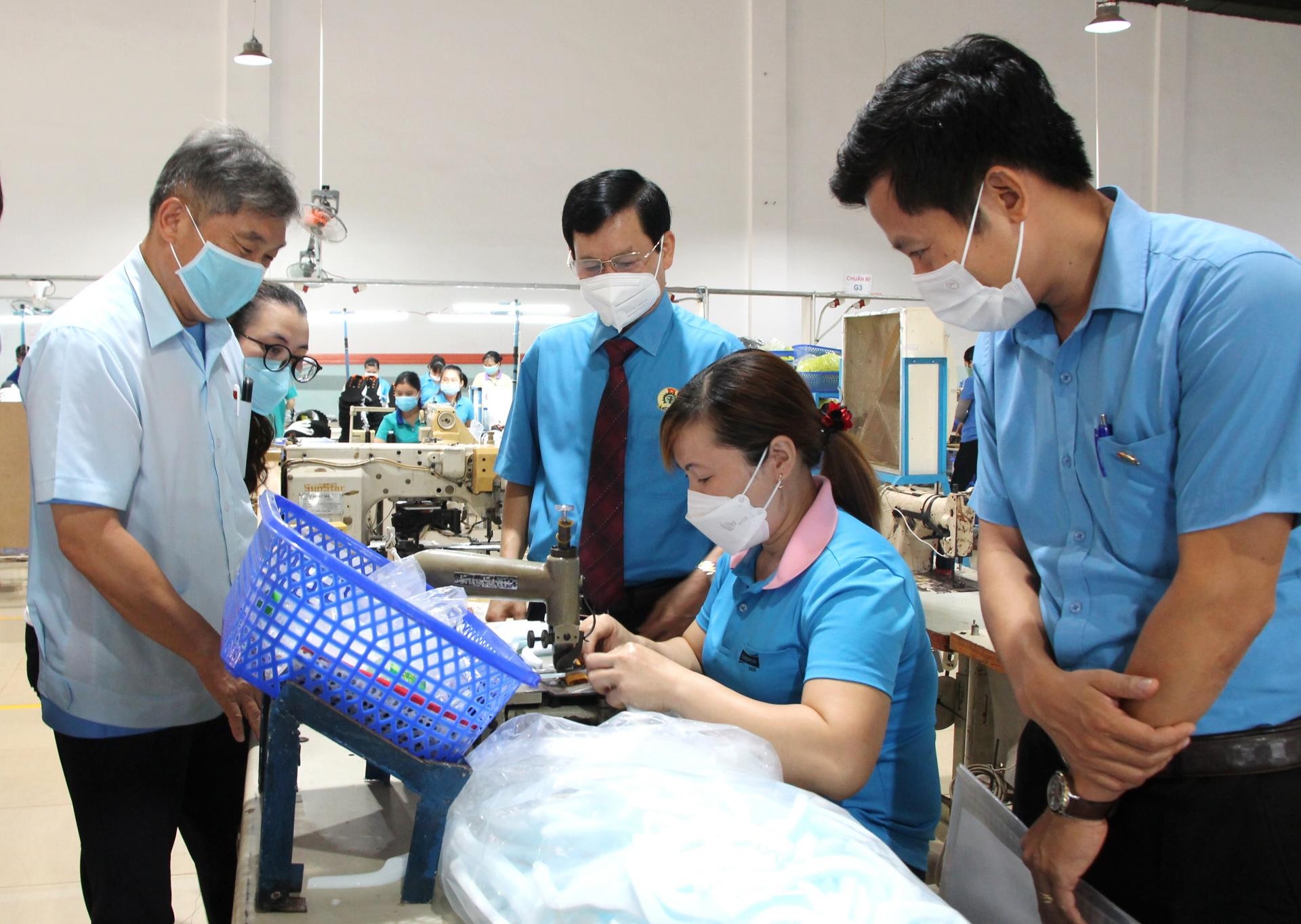 LĐLĐ tỉnh Đắk Lắk: hiệu quả từ hoạt động “Tháng Công nhân” LĐLĐ tỉnh Đắk Lắk: hiệu quả từ hoạt động “Tháng Công nhân”