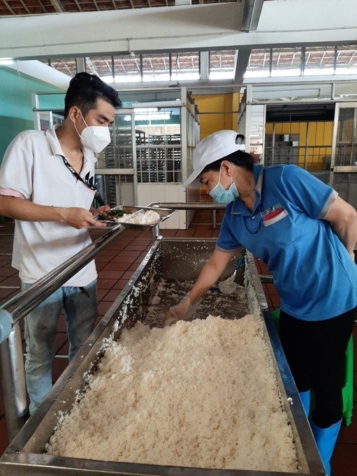 Sau dịch Covid-19 khốc liệt, công nhân gửi tâm tư tới Thủ tướng Sau dịch Covid-19 khốc liệt, công nhân gửi tâm tư tới Thủ tướng