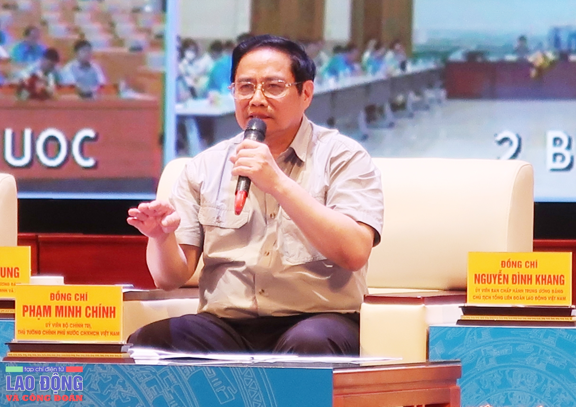 Công nhân khổ sở vì tín dụng đen Công nhân khổ sở vì tín dụng đen