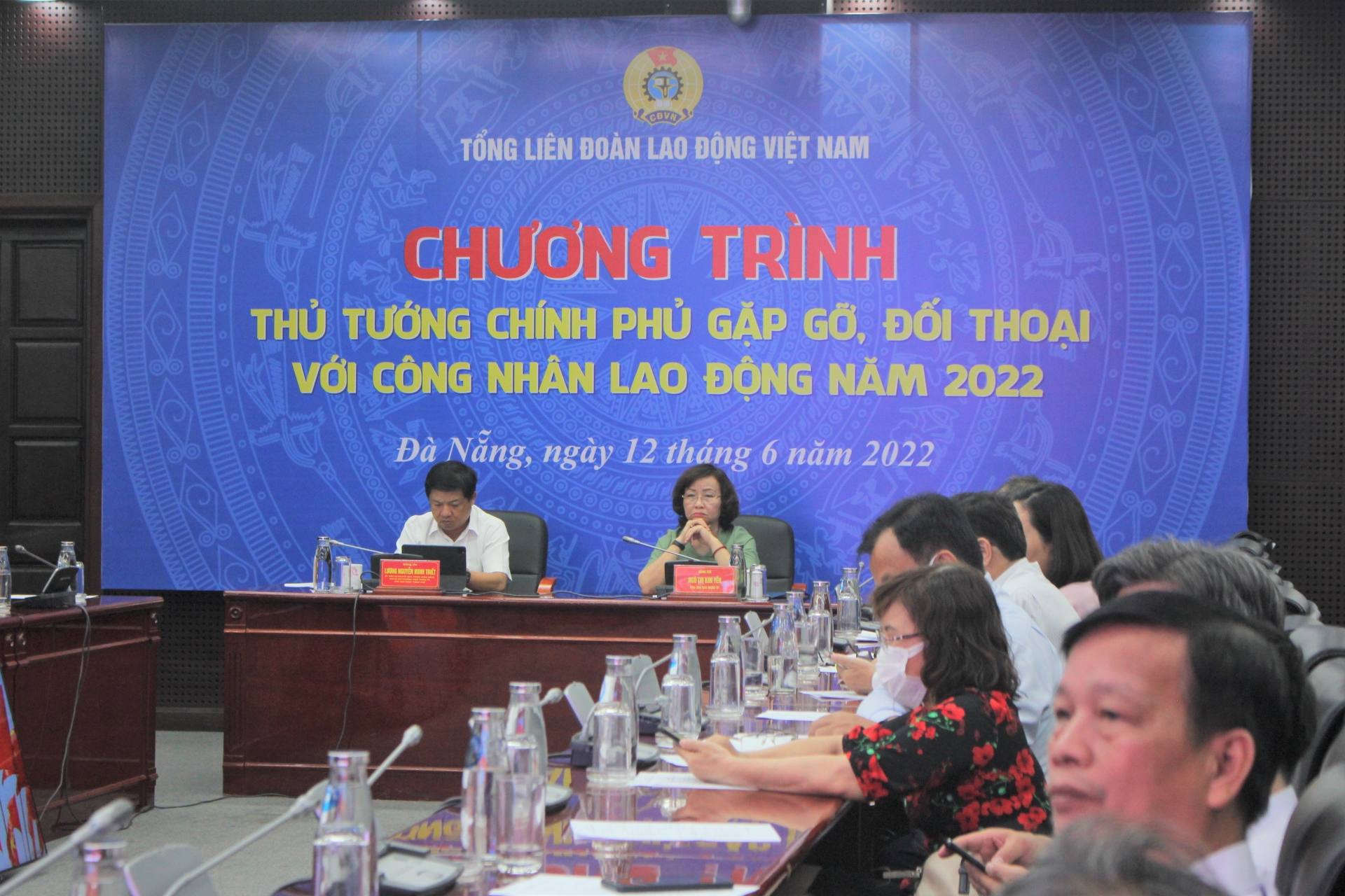 “Mong muốn trong các năm tới, điểm cầu Đà Nẵng sẽ được đón Thủ tướng” “Mong muốn trong các năm tới, điểm cầu Đà Nẵng sẽ được đón Thủ tướng”