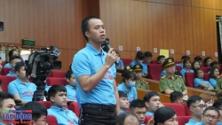 Toàn cảnh buổi đối thoại giữa Thủ tướng và công nhân lao động