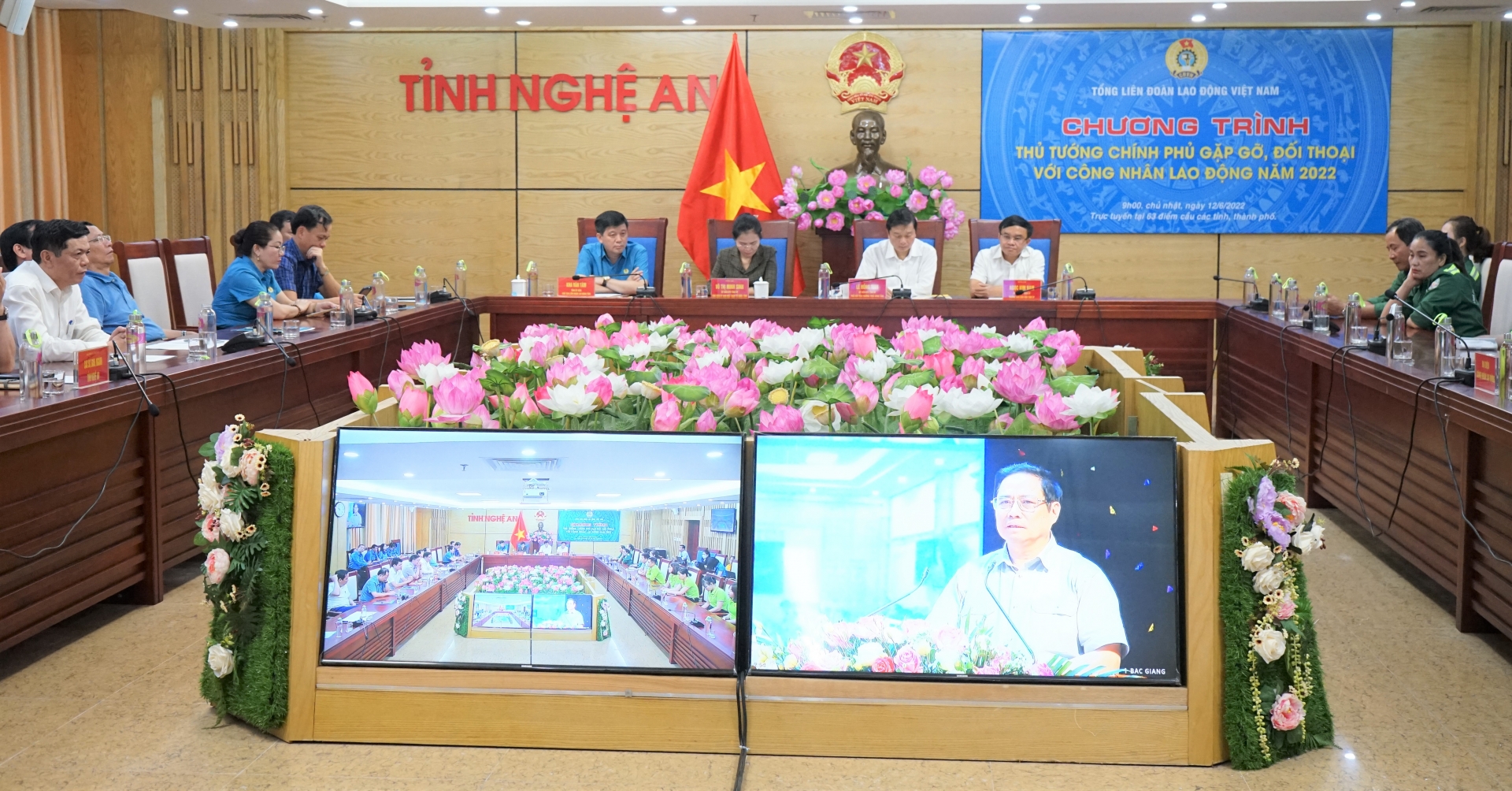 Công nhân lao động Nghệ An gửi 9 kiến nghị đến Thủ tướng Chính phủ Công nhân lao động Nghệ An gửi 9 kiến nghị đến Thủ tướng Chính phủ