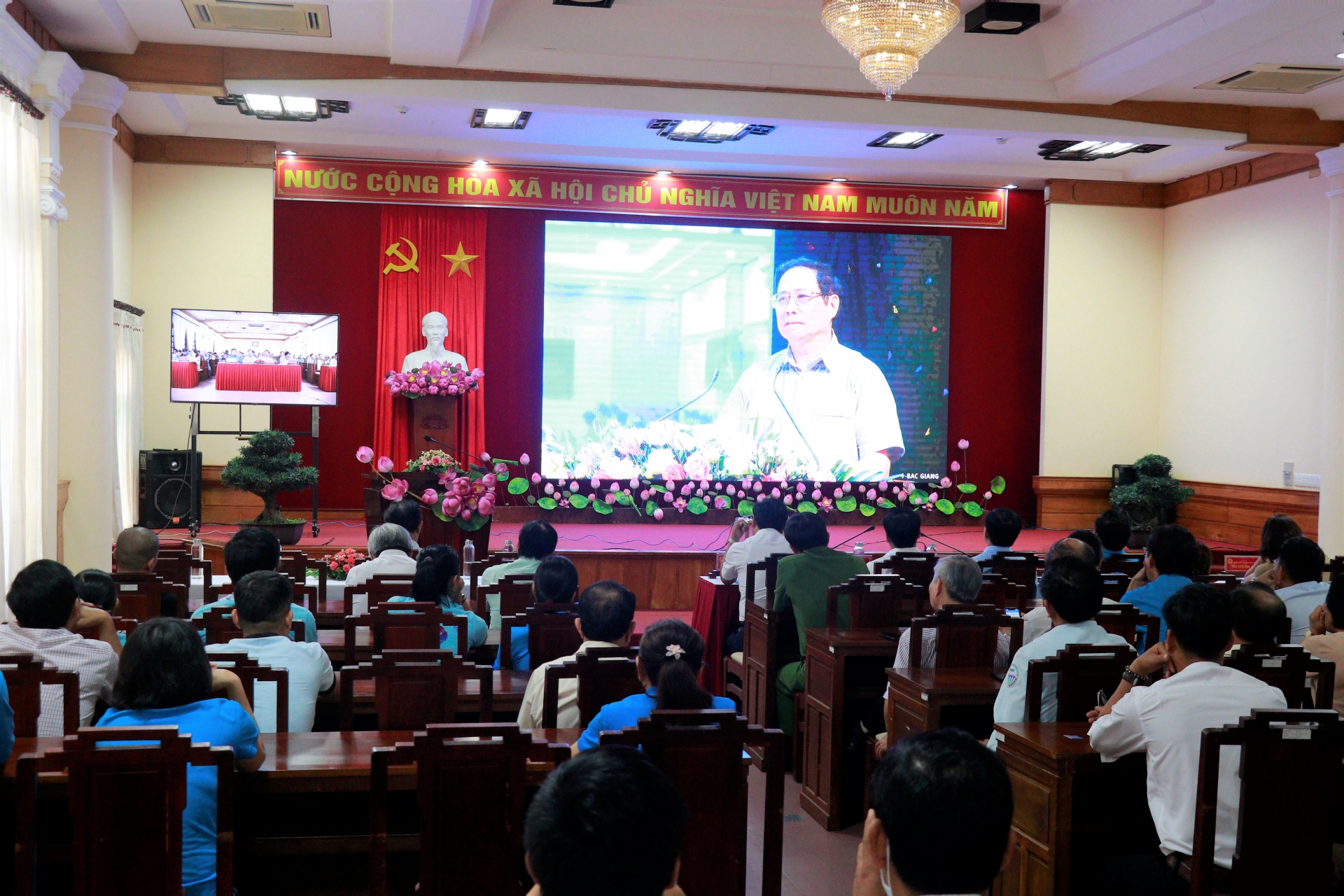 Thừa Thiên Huế: Công nhân lao động phấn khởi khi được tăng lương từ 1/7