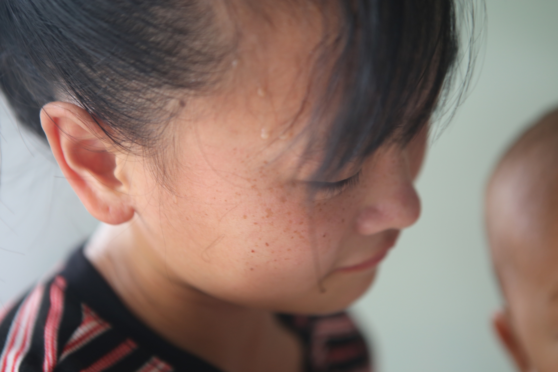 Cả tháng nay cháu chỉ ăn 1 bữa/ngày, mẹ cháu phải ăn Mèn mén Cả tháng nay cháu chỉ ăn 1 bữa/ngày, mẹ cháu phải ăn Mèn mén