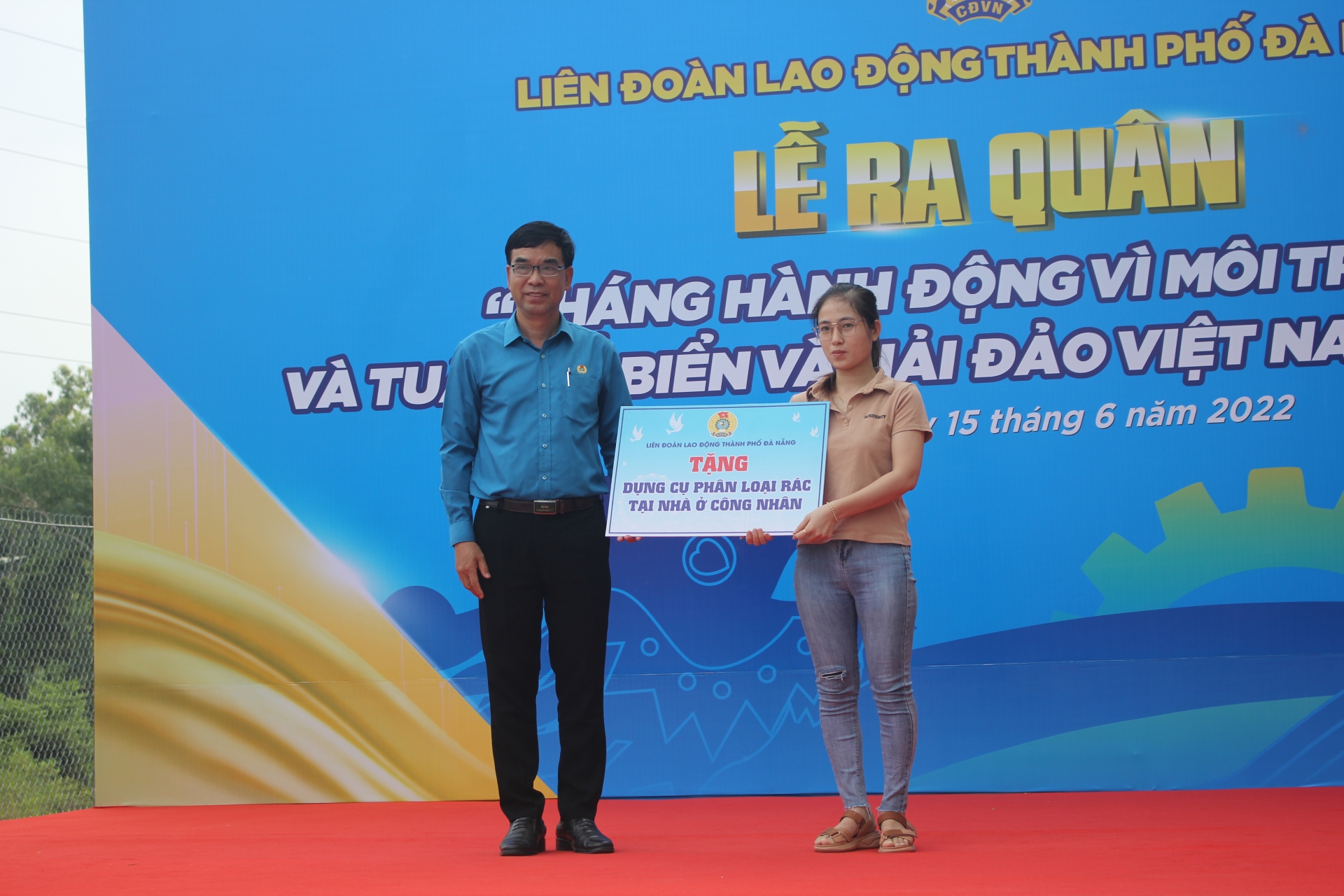 LĐLĐ Đà Nẵng hưởng ứng Tháng hành động vì môi trường, Tuần lễ biển và hải đảo Việt Nam LĐLĐ Đà Nẵng hưởng ứng Tháng hành động vì môi trường, Tuần lễ biển và hải đảo Việt Nam