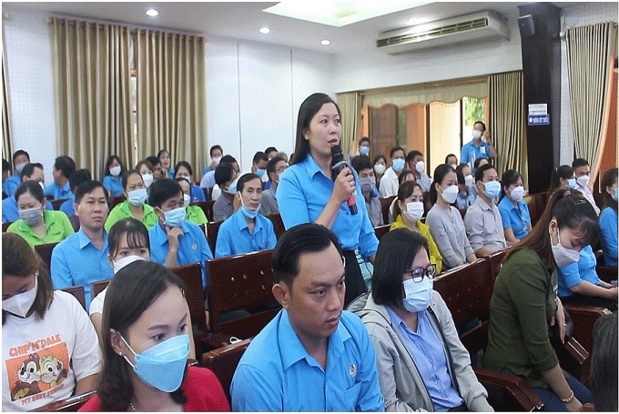 Cho vay chính thức và trấn áp tội phạm để Cho vay chính thức và trấn áp tội phạm để