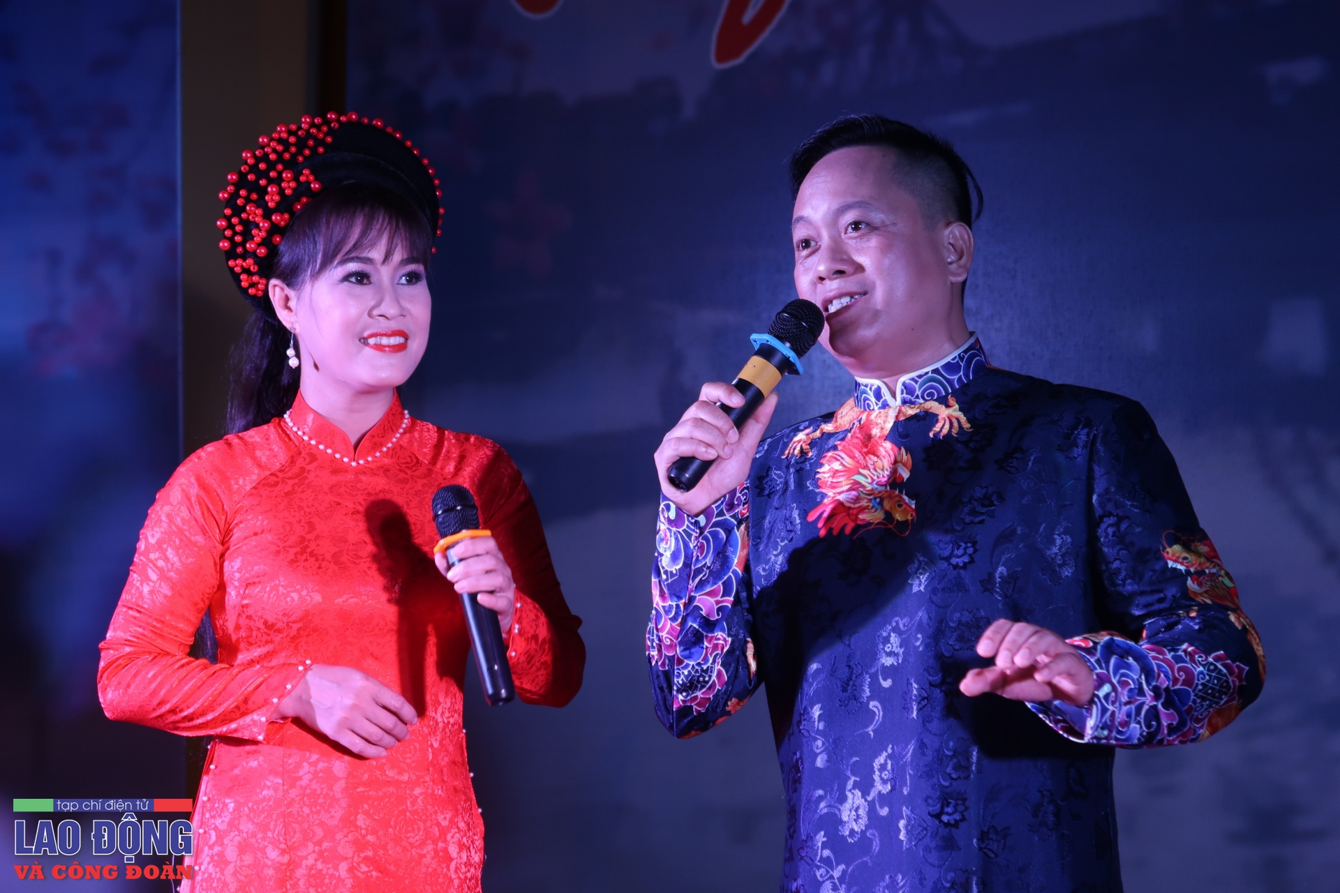 Phố cổ Hà Nội đêm "bình thường cũ"