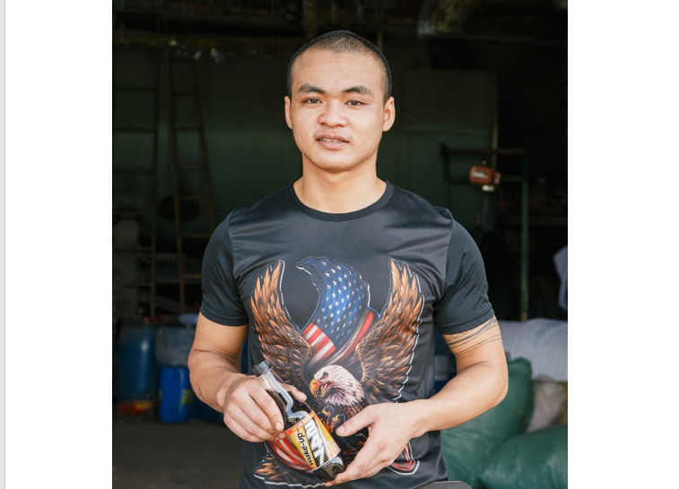 Món quà bất ngờ từ Wake-up 247 khiến chàng trai Sài Gòn ngỡ ngàng Món quà bất ngờ từ Wake-up 247 khiến chàng trai Sài Gòn ngỡ ngàng