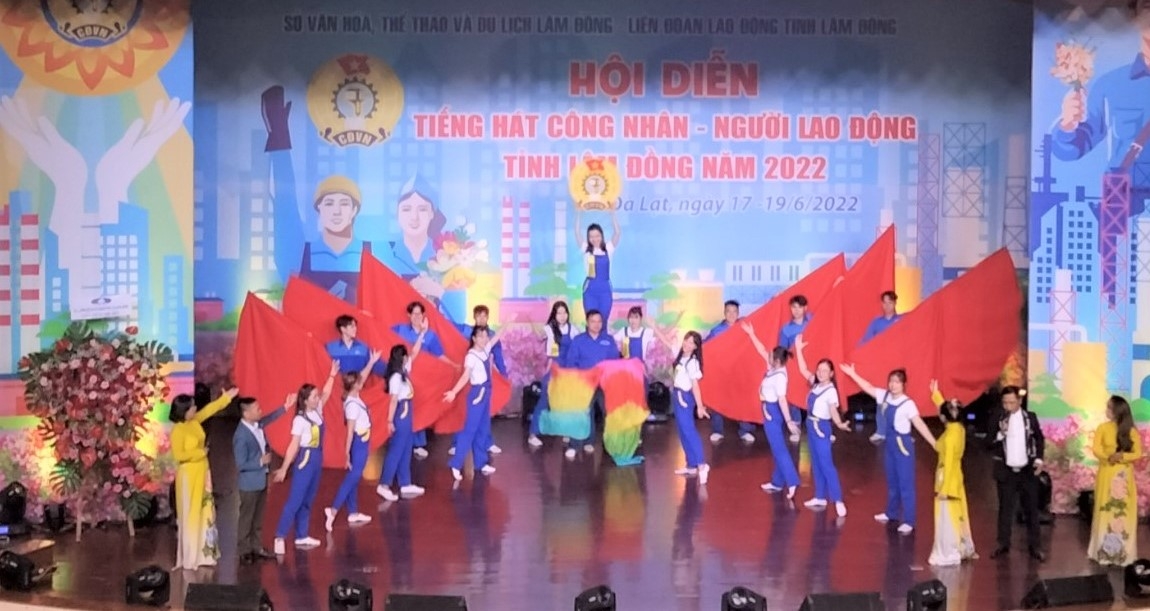 Lâm Đồng náo nức khai mạc Hội diễn Tiếng hát công nhân, người lao động năm 2022 Lâm Đồng náo nức khai mạc Hội diễn Tiếng hát công nhân, người lao động năm 2022