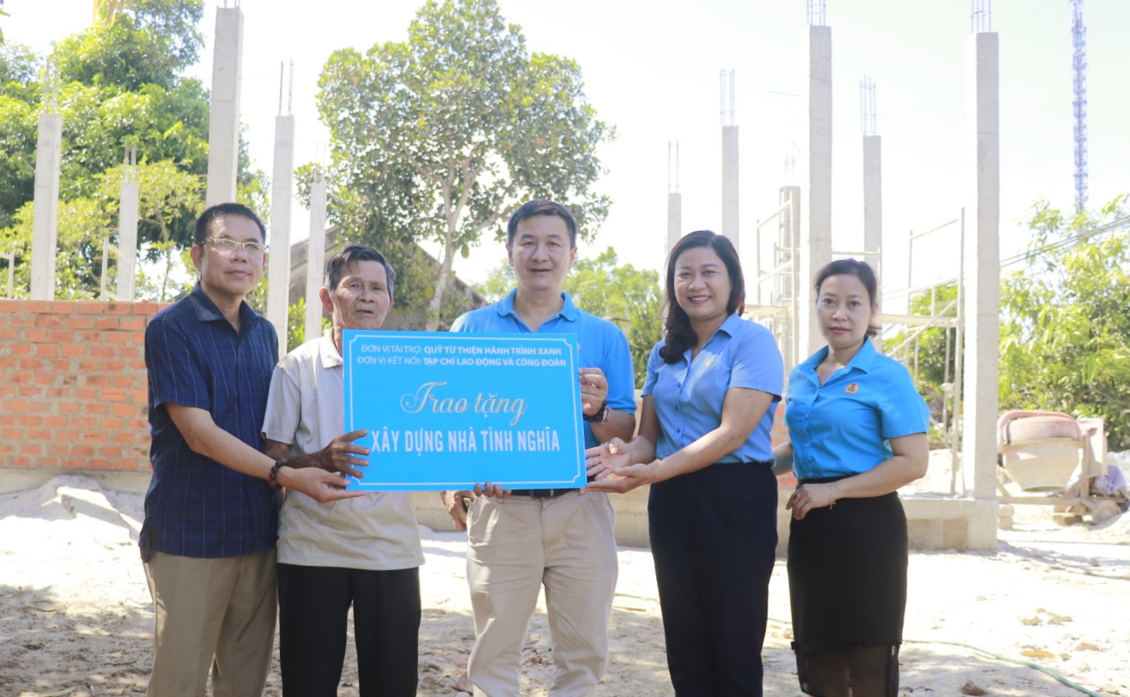 Ngày của nghĩa tình…