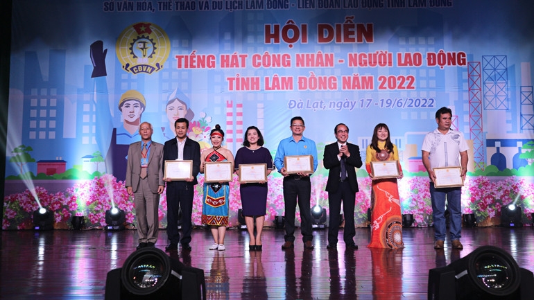 Lâm Đồng: Hội diễn “Tiếng hát công nhân, người lao động” năm 2022 rực rỡ và đặc sắc