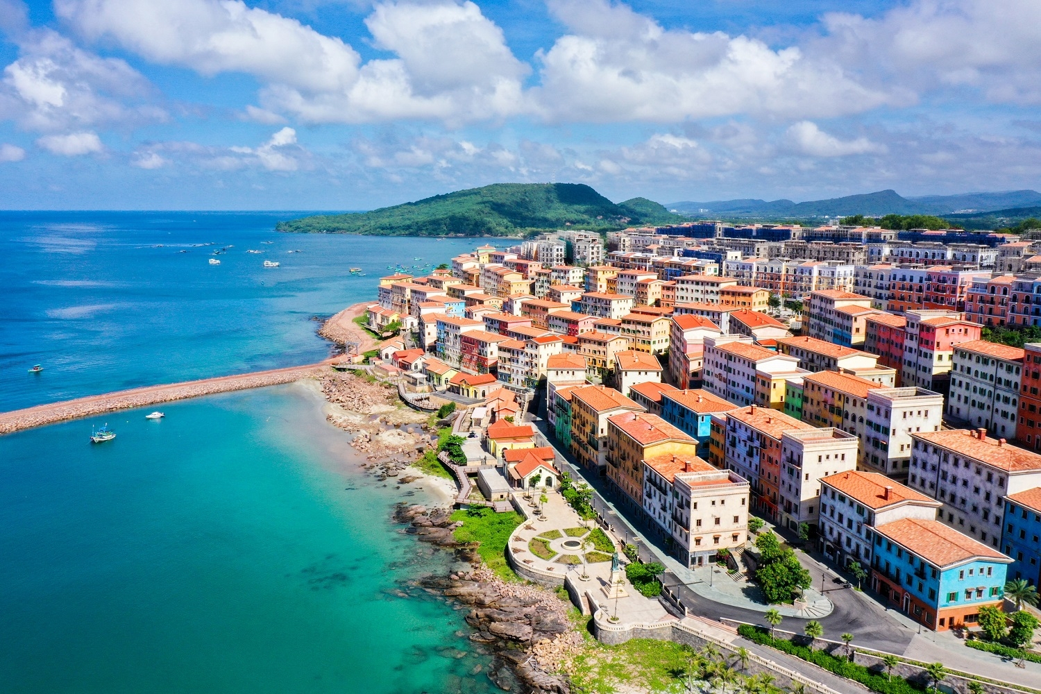 undefined Nhiều thương hiệu nổi tiếng xuất hiện, “lấp đầy” chuỗi dịch vụ tại hệ sinh thái Sun Group Phú Quốc