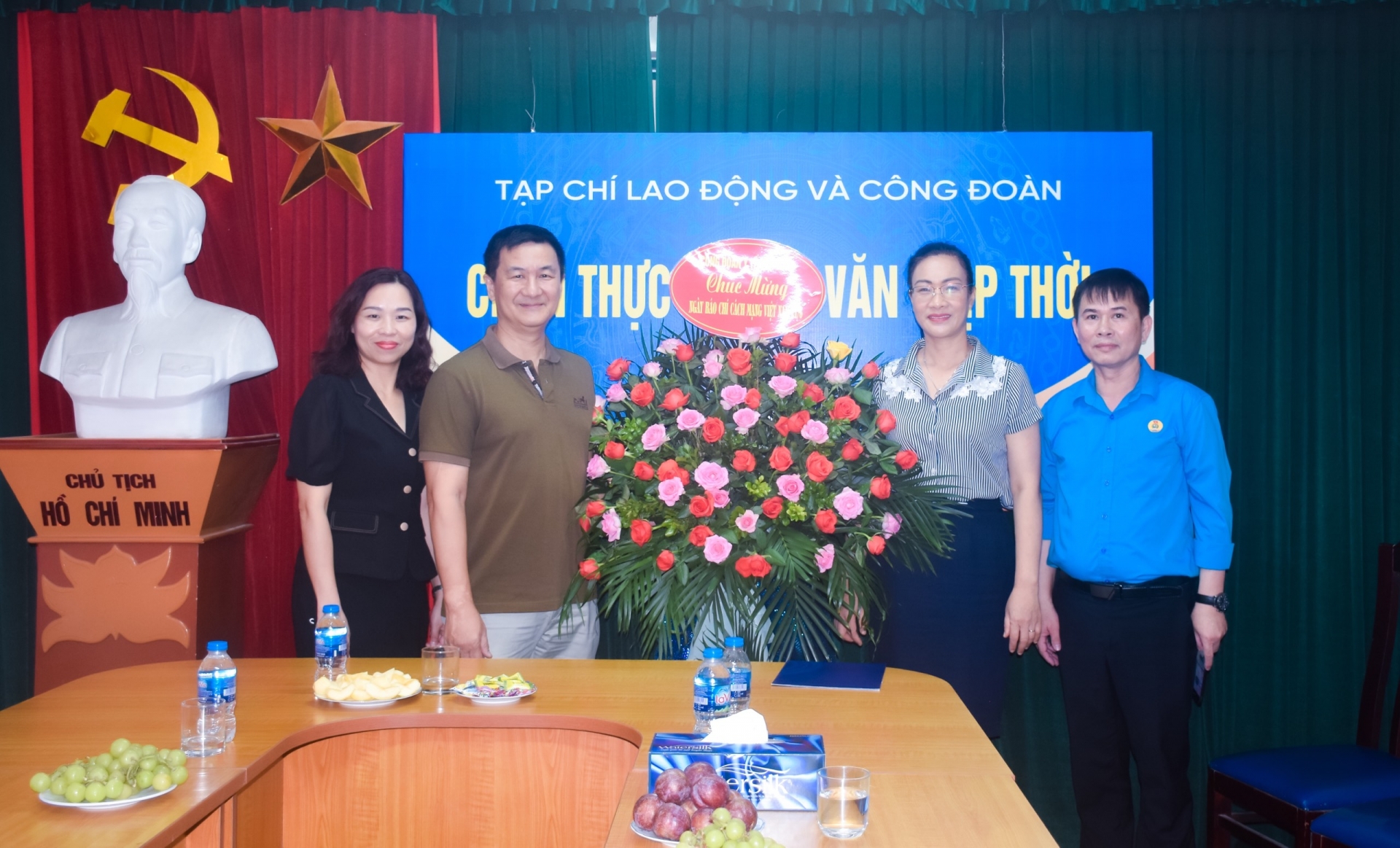 Tổng LĐLĐ Việt Nam vui mừng trước sự nỗ lực, phấn đấu của Tạp chí Lao động và Công đoàn