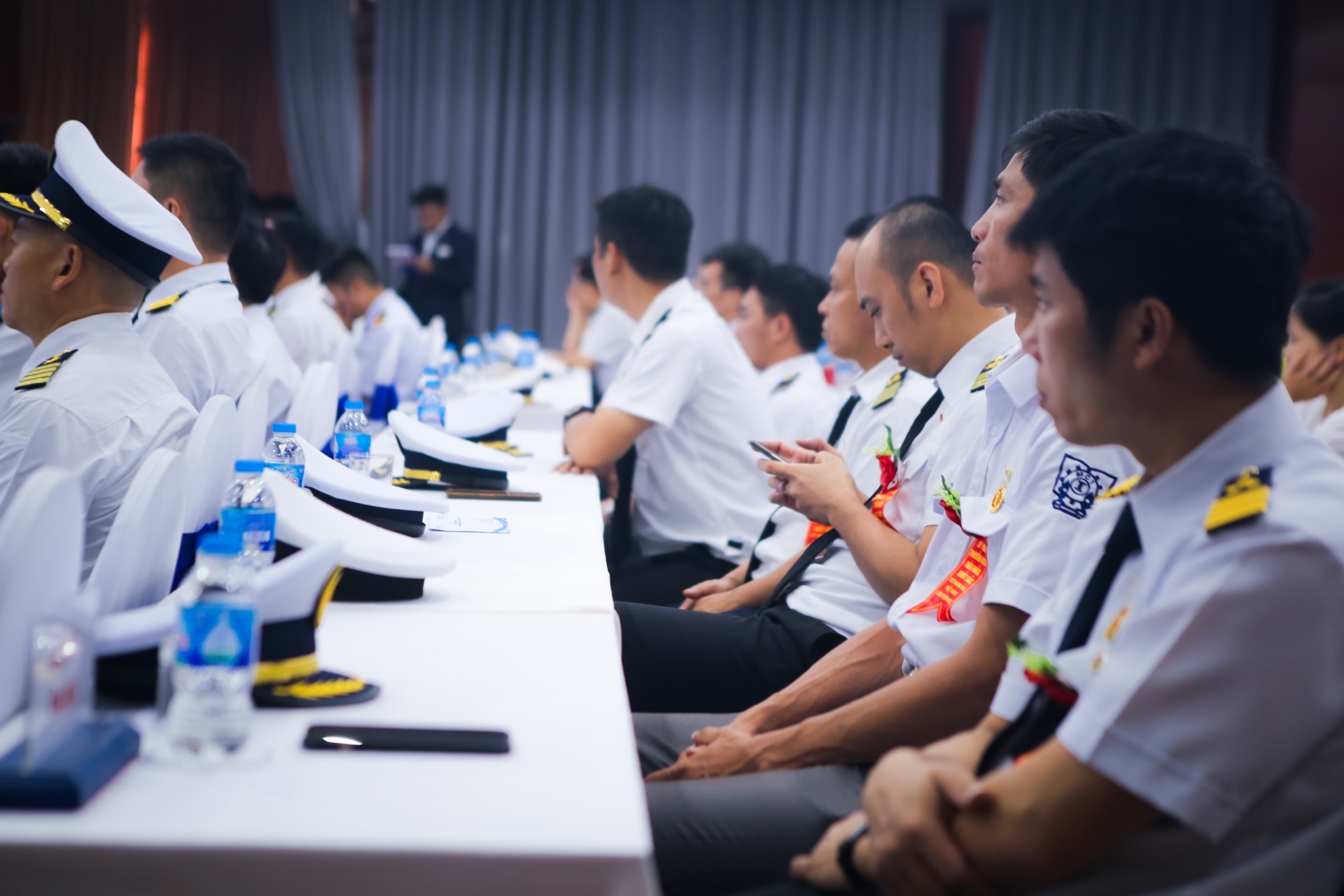 Doanh nghiệp sẽ coi thuyền viên là khách hàng trung tâm