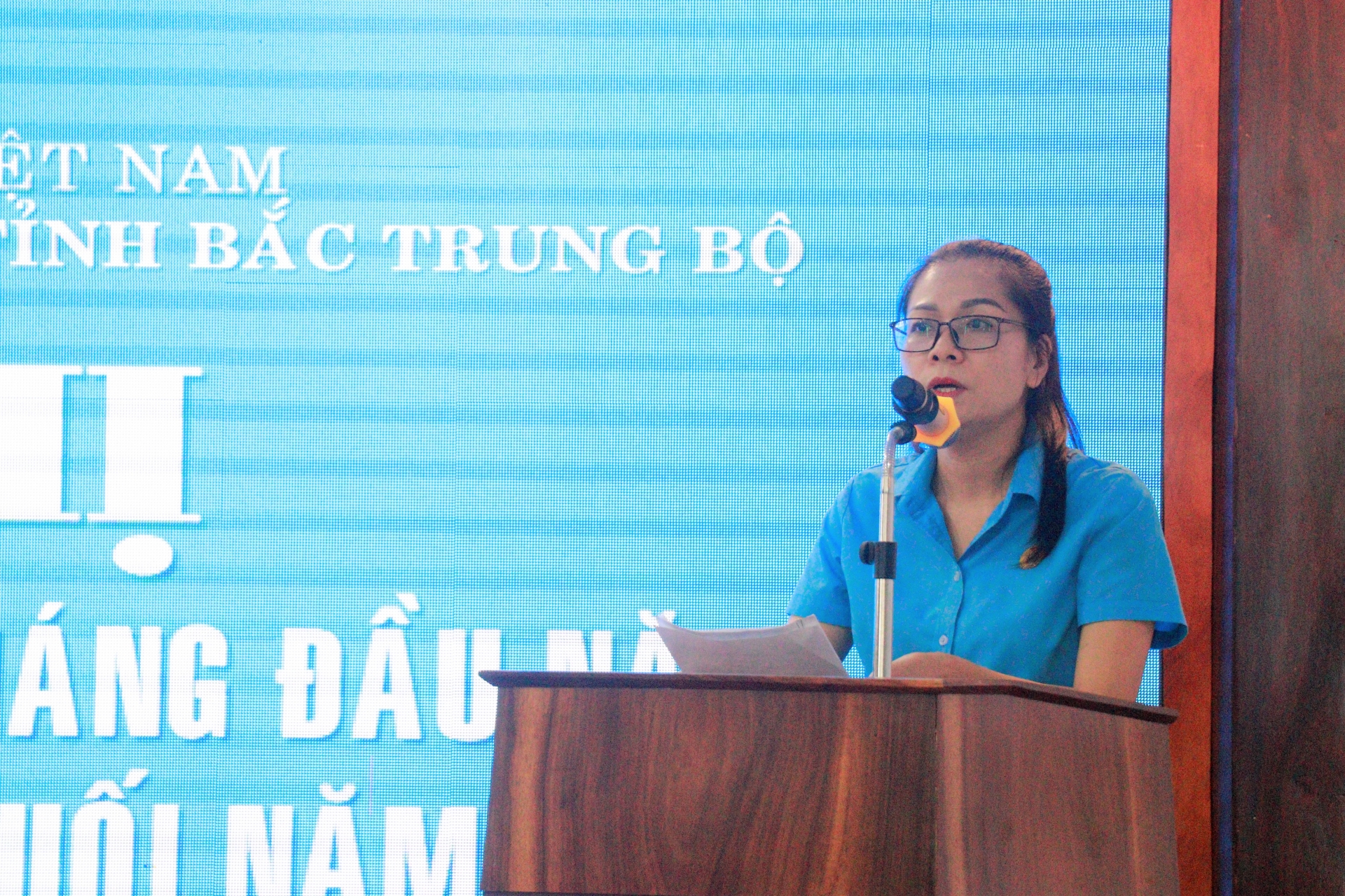 Sơ kết cụm thi đua LĐLĐ các tỉnh Bắc Trung Bộ