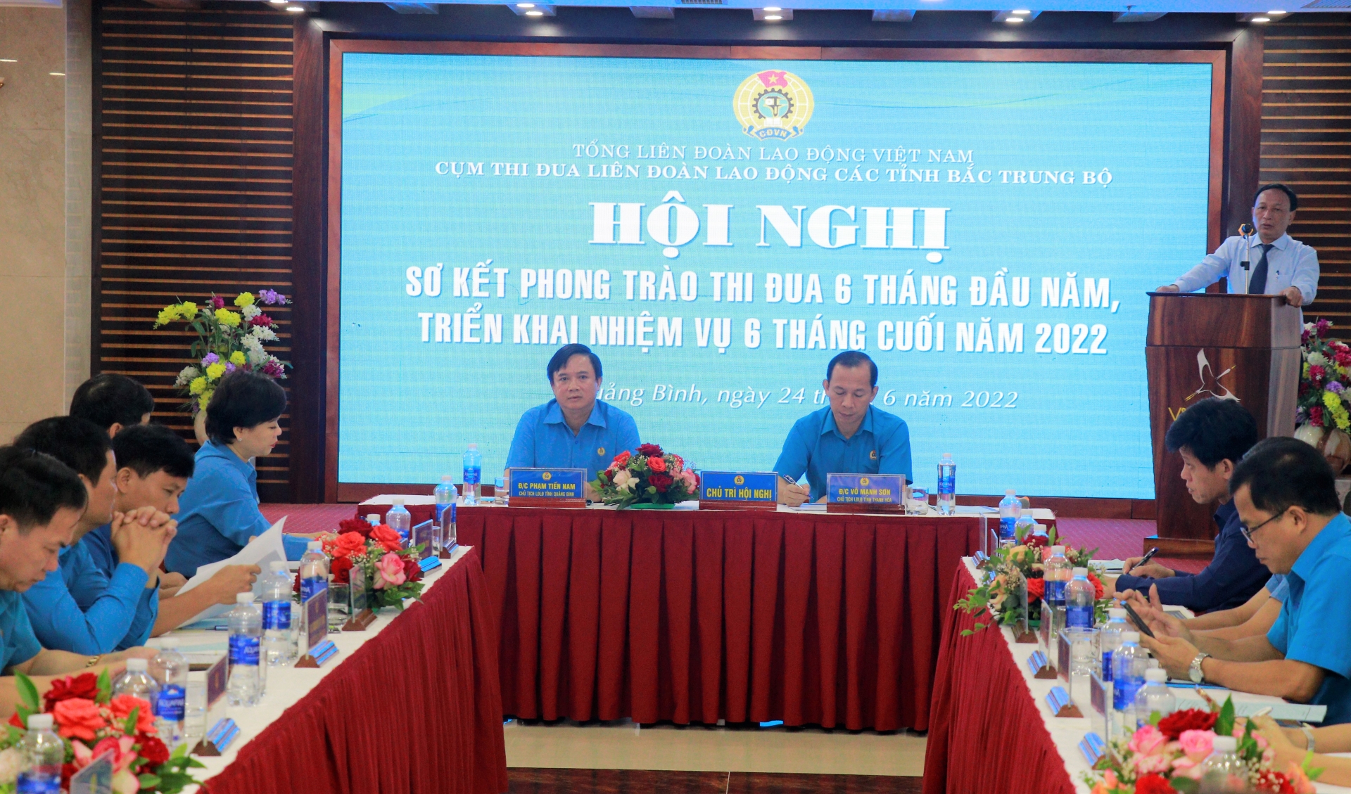 Sơ kết cụm thi đua LĐLĐ các tỉnh Bắc Trung Bộ