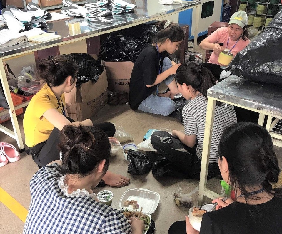 Thanh Hóa: Nhiều bất cập trong tổ chức bữa ăn trưa cho công nhân Thanh Hóa: Nhiều bất cập trong tổ chức bữa ăn trưa cho công nhân