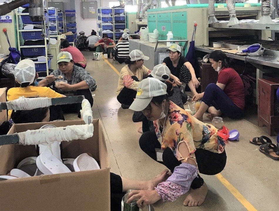 Thanh Hóa: Nhiều bất cập trong tổ chức bữa ăn trưa cho công nhân Thanh Hóa: Nhiều bất cập trong tổ chức bữa ăn trưa cho công nhân