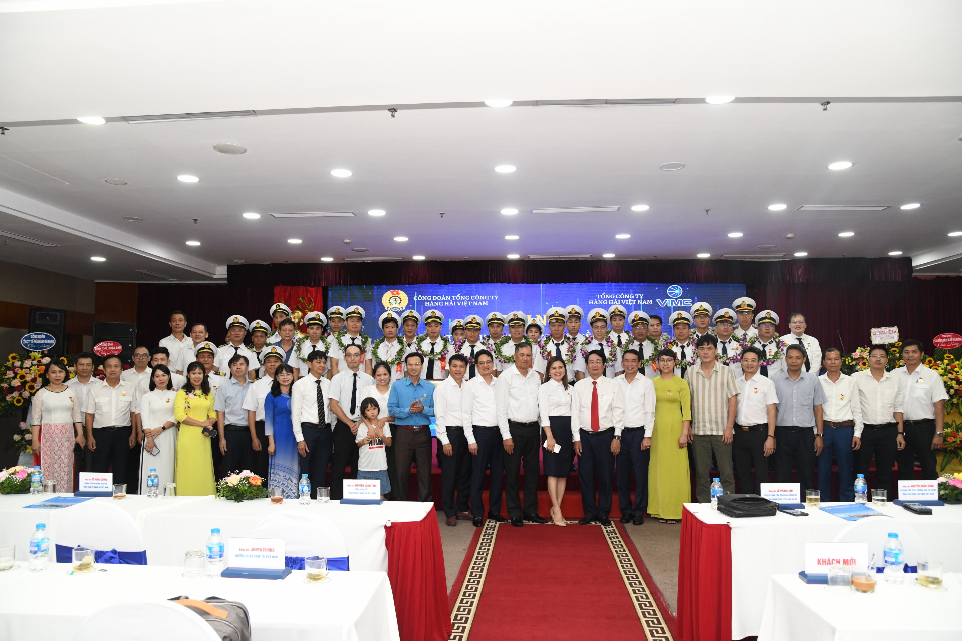 Ký ức khó quên trong ngôi nhà ngập nước, nấm mọc... Ký ức khó quên trong ngôi nhà ngập nước, nấm mọc...